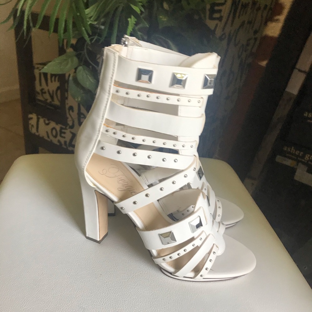 Fergie Bonnie white shoes size 8.5